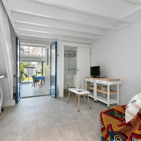 Maisonnette De La Sur *